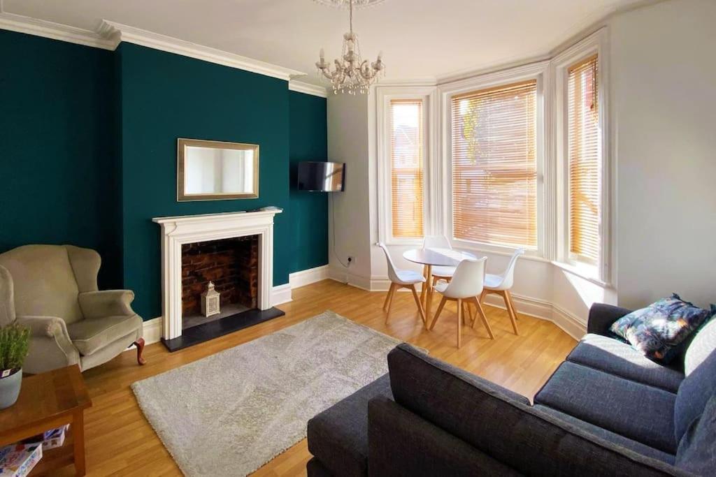 Flamingo Rise 2 Bed 6 Guest Escape * Bournemouth